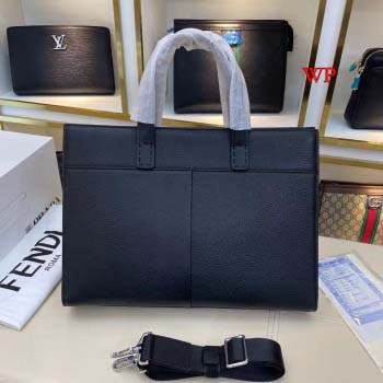 2022年秋冬新作入荷 フェンディメンズのハンドバッグ人気38*29*7Cm