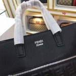 2022年12月秋冬高品質新作入荷フェンディ メンズのハンドバッグ WP工場34*38*7Cm