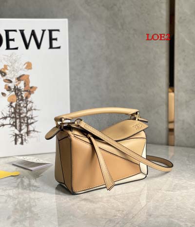 2023早春新作入荷原版復刻 LOEWE バッグ LOE2工場 SIZE: 18*7.5*12cm