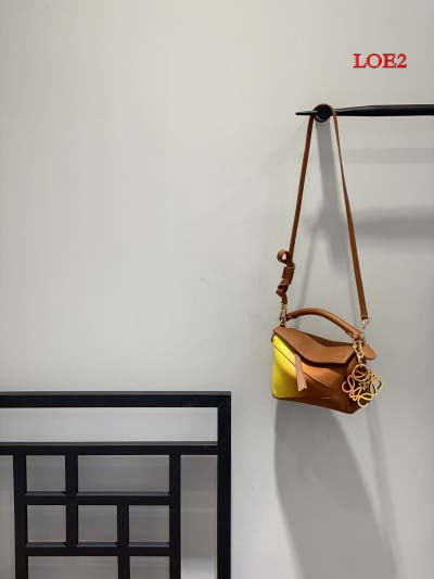 2023早春新作入荷原版復刻 LOEWE バッグ LOE2工場 SIZE: 18*8*12cm