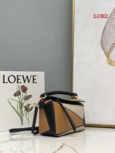 2023早春新作入荷原版復刻 LOEWE バッグ LOE2工場 SIZE:18×12.5×8cm