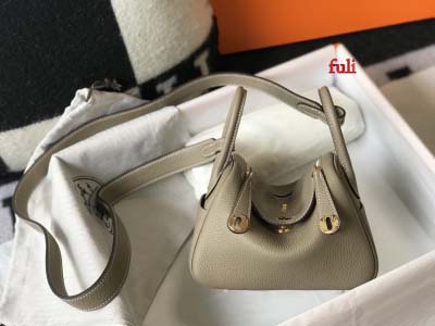 早春新作入荷原版復刻 エルメス Lindy  バッグ ful...