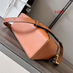 2023早春新作入荷原版復刻 LOEWE バッグ LOE2工場 SIZE:24*14*11