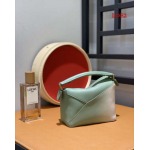 2023早春新作入荷原版復刻 LOEWE バッグ LOE2工場 SIZE:18*8*12cm