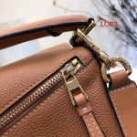 2023早春新作入荷原版復刻 LOEWE バッグ LOE2工場 SIZE:29-18-12