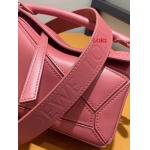 2023早春新作入荷原版復刻 LOEWE バッグ LOE2工場 SIZE:18*7.5*12cm