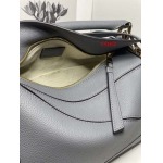 2023早春新作入荷原版復刻 LOEWE バッグ LOE2工場 SIZE:24-14-11CM