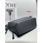 2023早春新作入荷原版復刻 LOEWE バッグ LOE2工場 SIZE:24-14-11CM