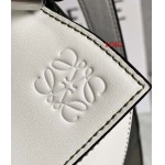 2023早春新作入荷原版復刻 LOEWE バッグ LOE2工場 SIZE:24*10*14cm