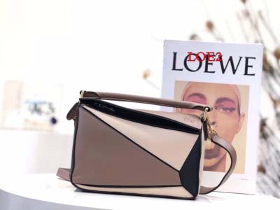 2023早春新作入荷原版復刻 LOEWE バッグ LOE2工...