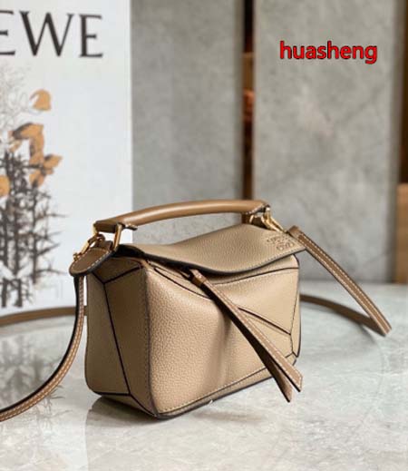 2023年4月原版復刻新作入荷 LOEWE バッグ huasheng工場18*11*7.5cm