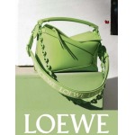 2023年4月新作入荷原版復刻 LOEWE バッグ tu工場 SIZE:18*12.5*8CＭ