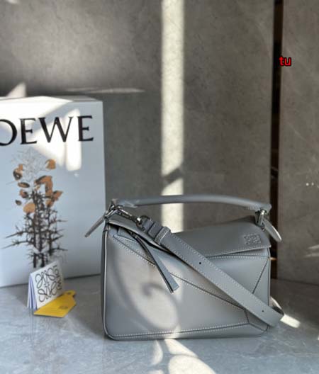 2023年4月新作入荷原版復刻 LOEWE バッグ tu工場...