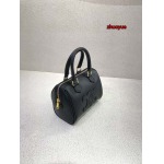 2023年4月21日人気新作入荷CELINE バッグ zhuoyue工場19.5×14×7.5Cm