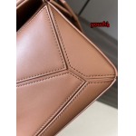 2023年4月原版復刻新作入荷 LOEWE  バッグ youzhi工場24*16.5*10.5cm