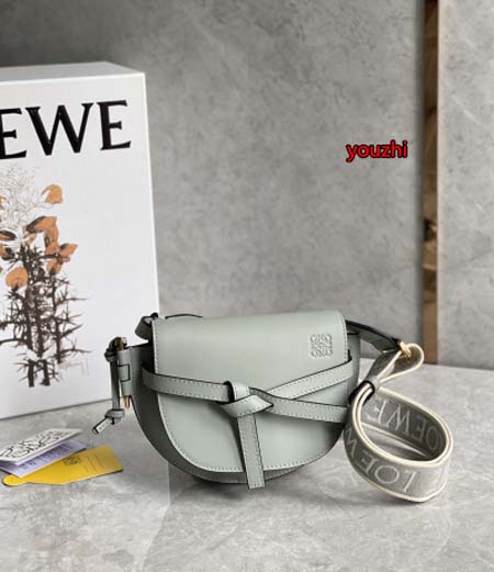 2023年4月原版復刻新作入荷 LOEWE  バッグ you...