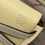 2023年4月原版復刻新作入荷 LOEWE バッグ huasheng工場21x12.5x9.5cm