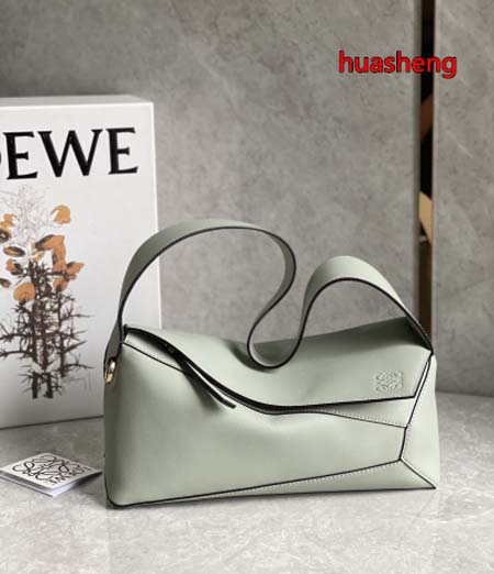 2023年4月原版復刻新作入荷 LOEWEバッグ huash...