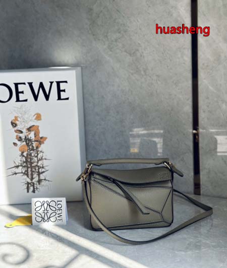 2023年4月原版復刻新作入荷 LOEWE バッグ huas...