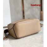 2023年4月原版復刻新作入荷 LOEWE バッグ huasheng工場18*11*7.5cm