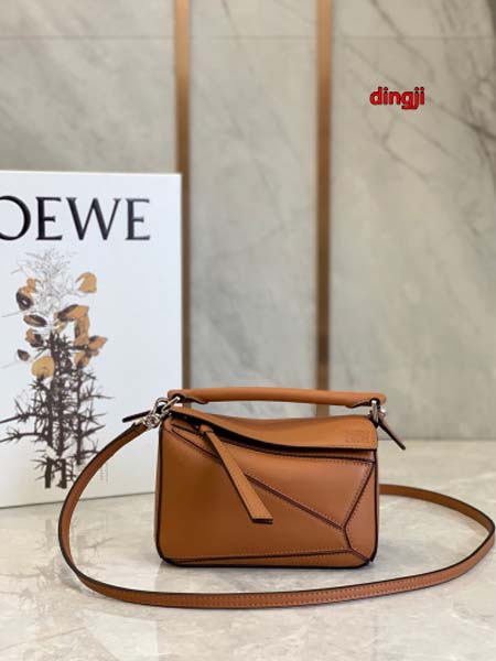 2023年4月原版復刻新作入荷LOEWE  バッグ ding...