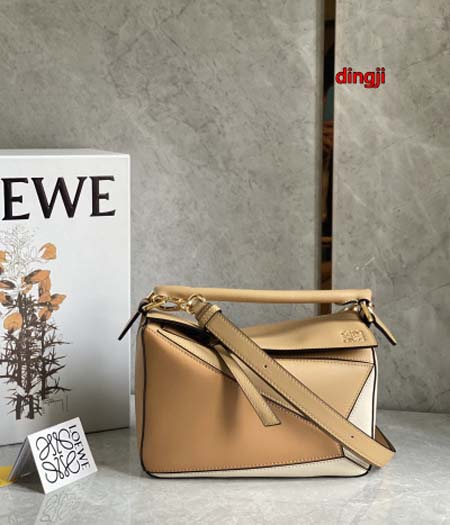 2023年4月原版復刻新作入荷  LOEWE  バッグ di...