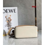 2023年4月原版復刻新作入荷  LOEWE  バッグ dingji工場24*10*14cm