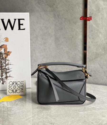 2023年4月原版復刻新作入荷  LOEWE バッグ din...