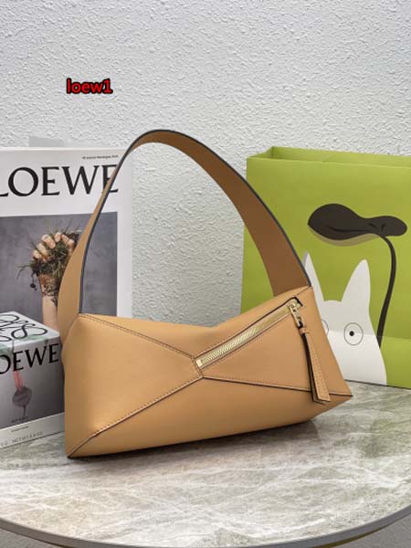 2023年早秋新作入荷高品質 LOEWE バッグ  LOW1工場 size:29*12*10cm