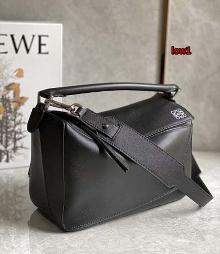 2023年早秋新作入荷高品質 LOEWE バッグ LOW1工場 SIZE:29*18*12CM