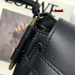 2023年早秋新作入荷高品質MiNi Gate LOEWE バッグ  LOW1工場15*12.5*9cm