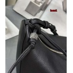 2023年早秋新作入荷高品質 LOEWE バッグ  LOW1工場