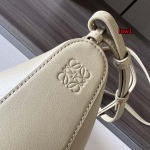 2023年早秋新作入荷高品質 LOEWE バッグ LOW1工場 SIZE:19-13-4