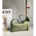 2023年早秋新作入荷高品質 LOEWE バッグ LOW1工場 SIZE:29*12*10cm