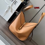 2023年早秋新作入荷高品質 LOEWE バッグ LOW1工場 SIZE:20*19*14