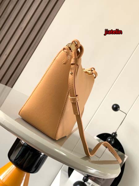 2023年早秋新作入荷高品質 LOEWE バッグ jiatelin工場 SIZE:28～19～9.5CM