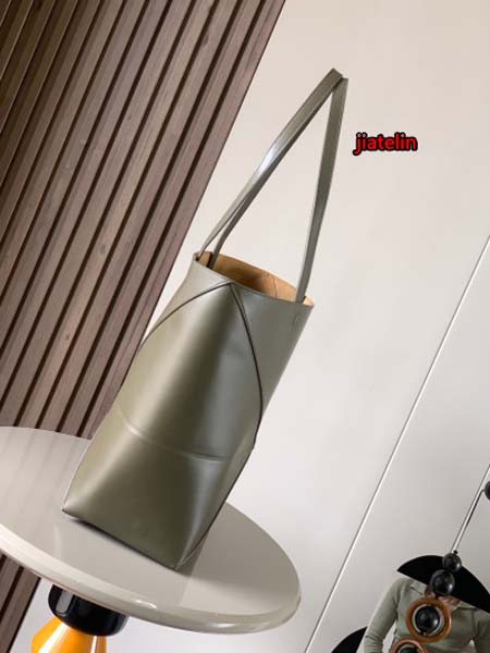 2023年早秋新作入荷高品質 LOEWE バッグ jiatelin工場 SIZE:31～25～14CM