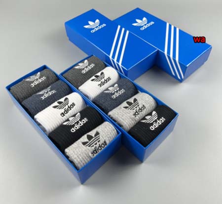 2023年新品人気 Adidas 靴下一箱5足セット