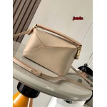 2023年早秋新作入荷高品質 LOEWE バッグ jiatelin工場 SIZE:18～12.5～8CM