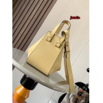 2023年早秋新作入荷高品質 LOEWE バッグ jiatelin工場 SIZE:20CM~19CM~14CM