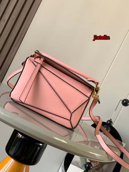 2023年早秋新作入荷高品質 LOEWE バッグ jiatelin工場 SIZE:18～12.5～8CM