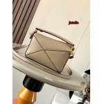 2023年早秋新作入荷高品質 LOEWE バッグ jiatelin工場 SIZE:18～12.5～8CM