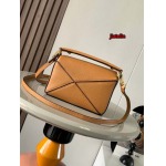 2023年早秋新作入荷高品質 LOEWE バッグ jiatelin工場 SIZE:18～12.5～8CM