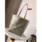 2023年早秋新作入荷高品質 LOEWE バッグ jiatelin工場 SIZE:31～25～14CM