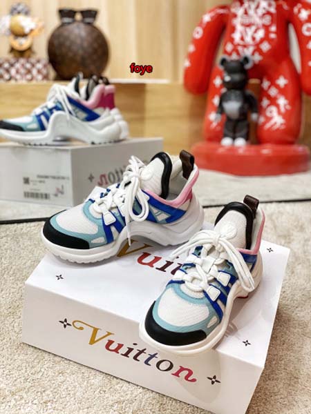 原版復刻新作入荷ルイヴィトン女性 ブランドスニーカー FOYE工場 SIZE: 35-40