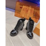 原版復刻新作入荷ルイヴィトン女性 ショートブーツ FOYE工場 SIZE: 35-41