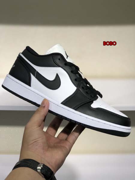 新作入荷Air Jordan 1 Low NIKEスニーカー...