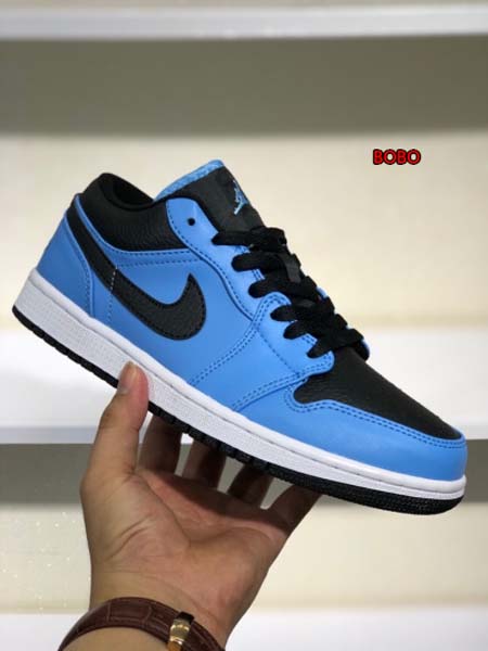 新作入荷Air Jordan 1 Low NIKEスニーカー...