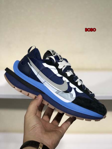 新作入荷 SACAI x NIKE  スニーカー BOBO工...