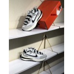 新作入荷 SACAI x NIKE  スニーカー BOBO工場.SIZE:36-46